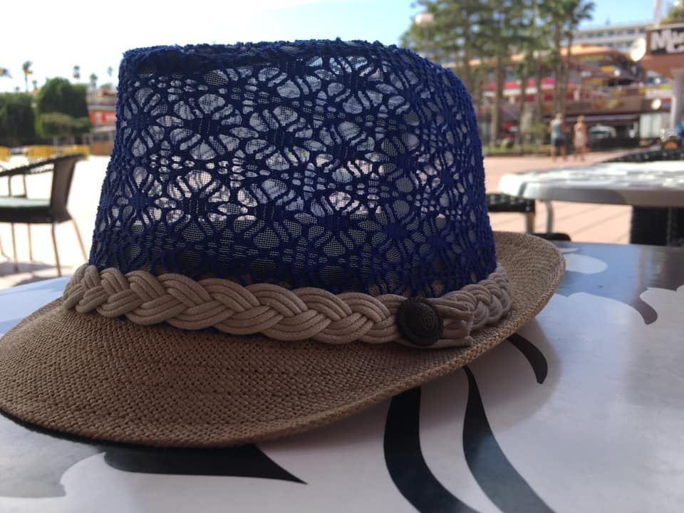 hat pattern matches table